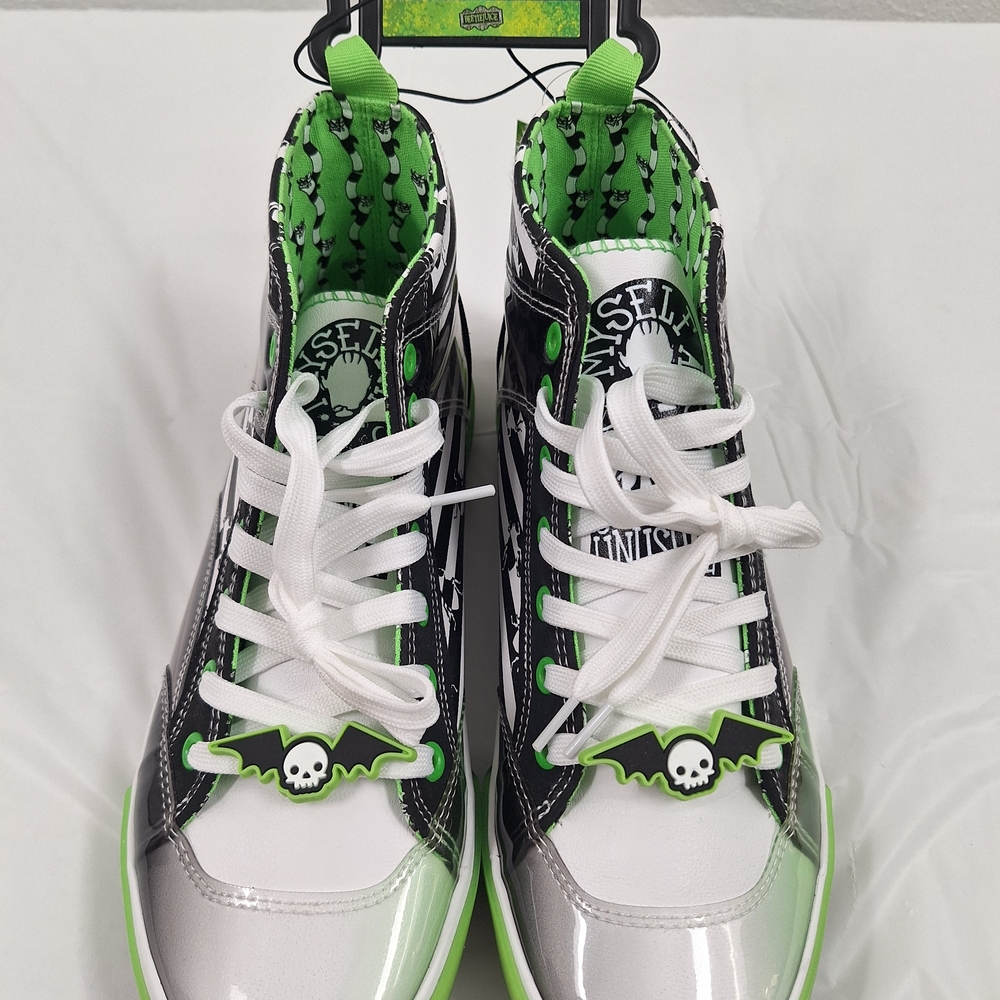 Beetlejuice High-Top Sneakers with Green and Black Design - Picture 2 of 5